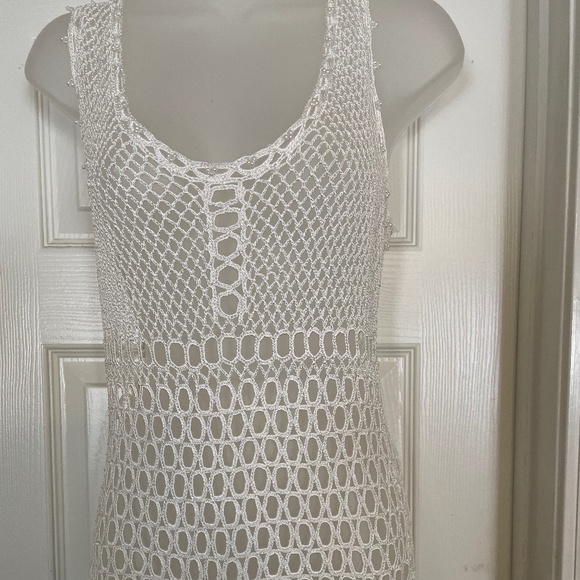 VINTAGE Vera Crutina White Sleeveless  knitted beaded Top, Size M, - Picture 8 of 8